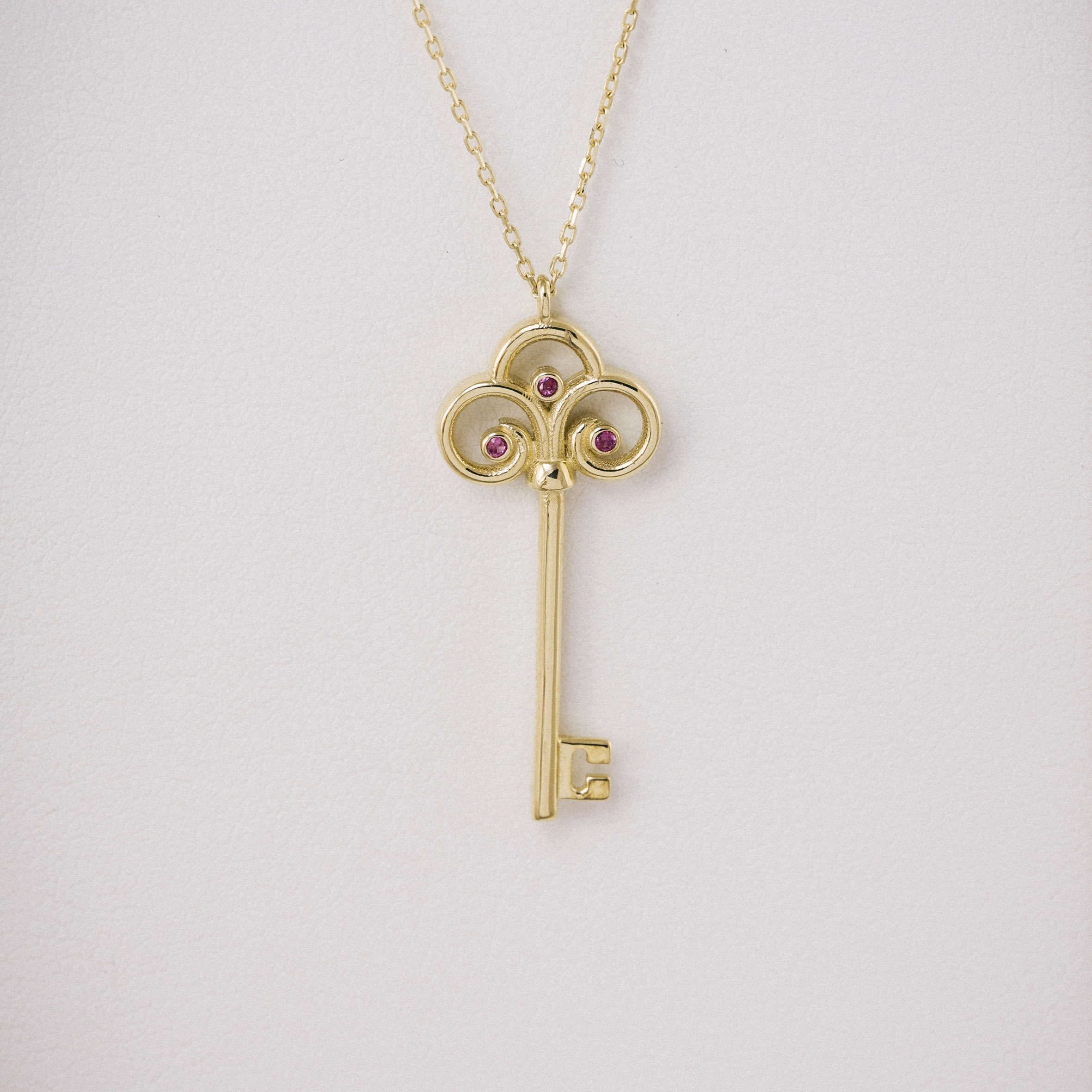 14 Ayar Altın Aşkın Anahtarı Kolye