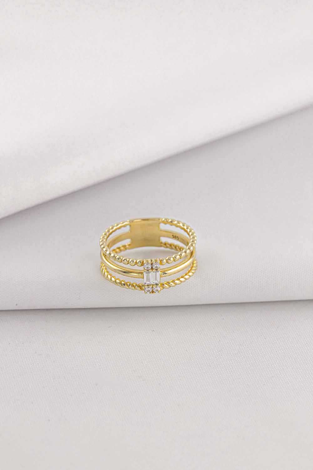 Özel Tasarım Yüzük 14 Ayar Altın Baget Taşlı Trend Yüzük