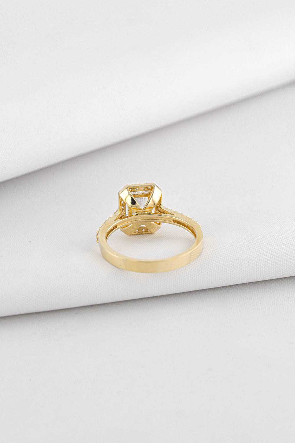 14 Ayar Altın Baget Taşlı Yüzük