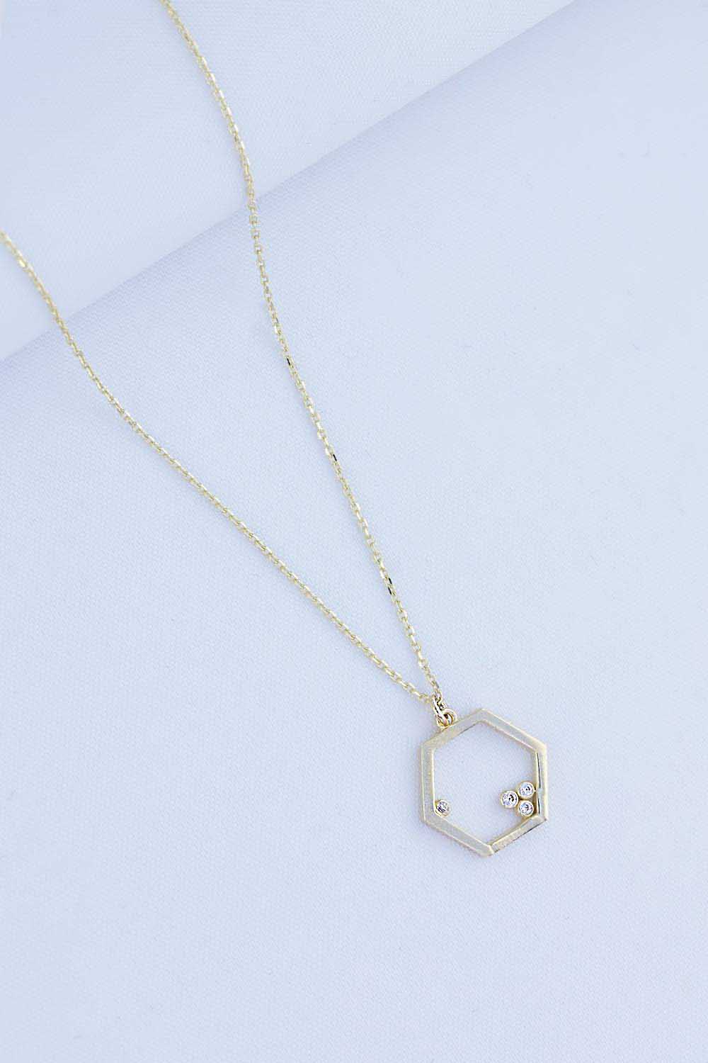 14 Ayar Altın Beşgen Kolye