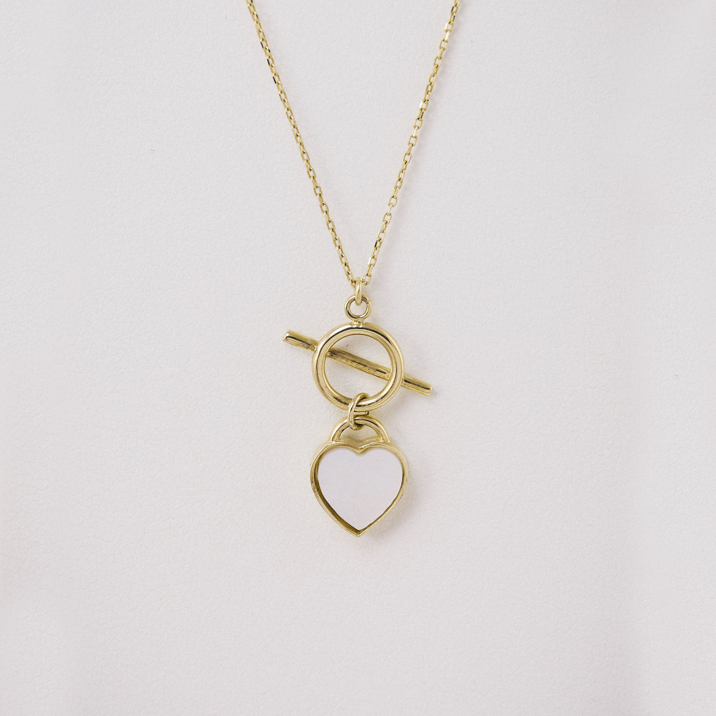 14 Ayar Altın Beyaz Mineli Kalp Toka Kolye