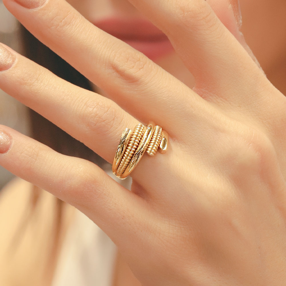 14 Ayar Altın Burgulu Formlu Yüzük