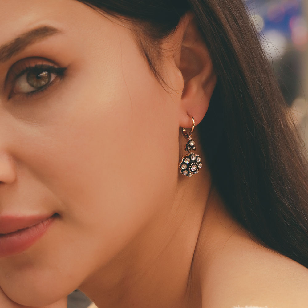 14 Ayar Altın Çiçek Form Taşlı Küpe