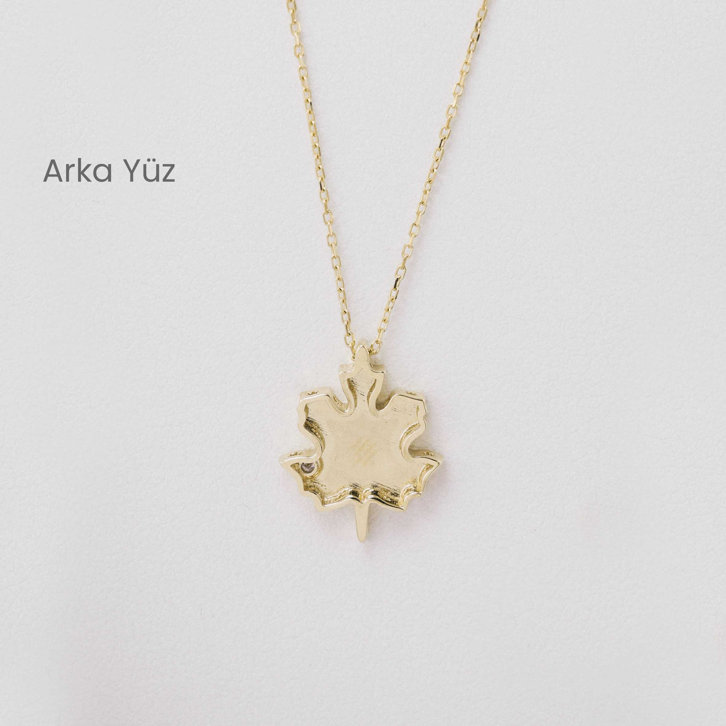 14 Ayar Altın Çınar Yaprağı Kolye