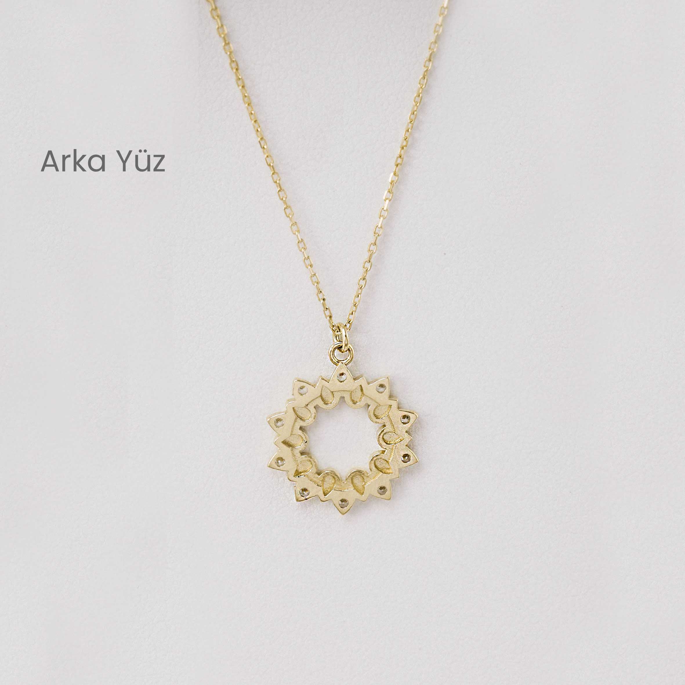 14 Ayar Altın Damla Formlu Taşlı Çiçek Kolye