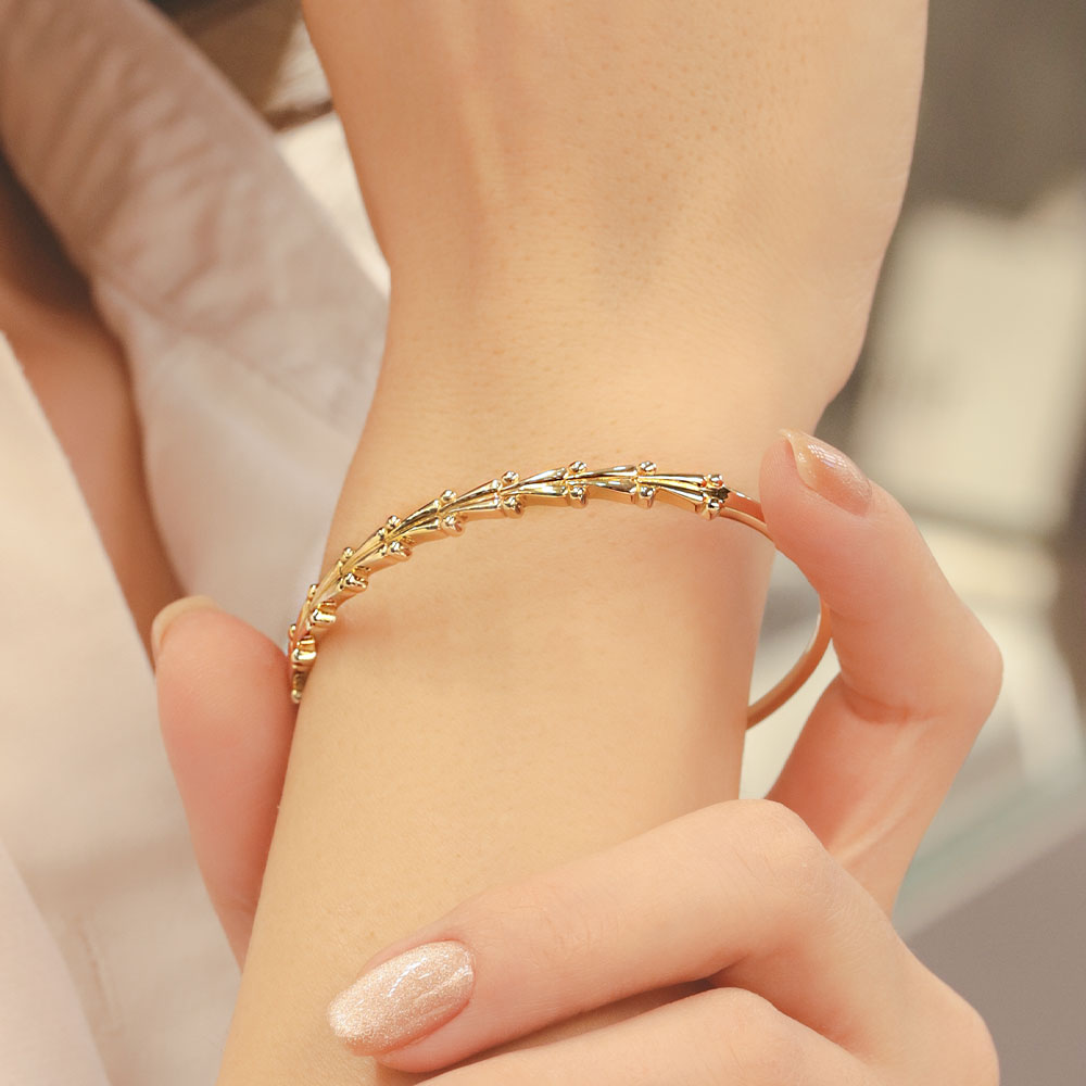 14 Ayar Altın Desenli Kelepçe Bileklik