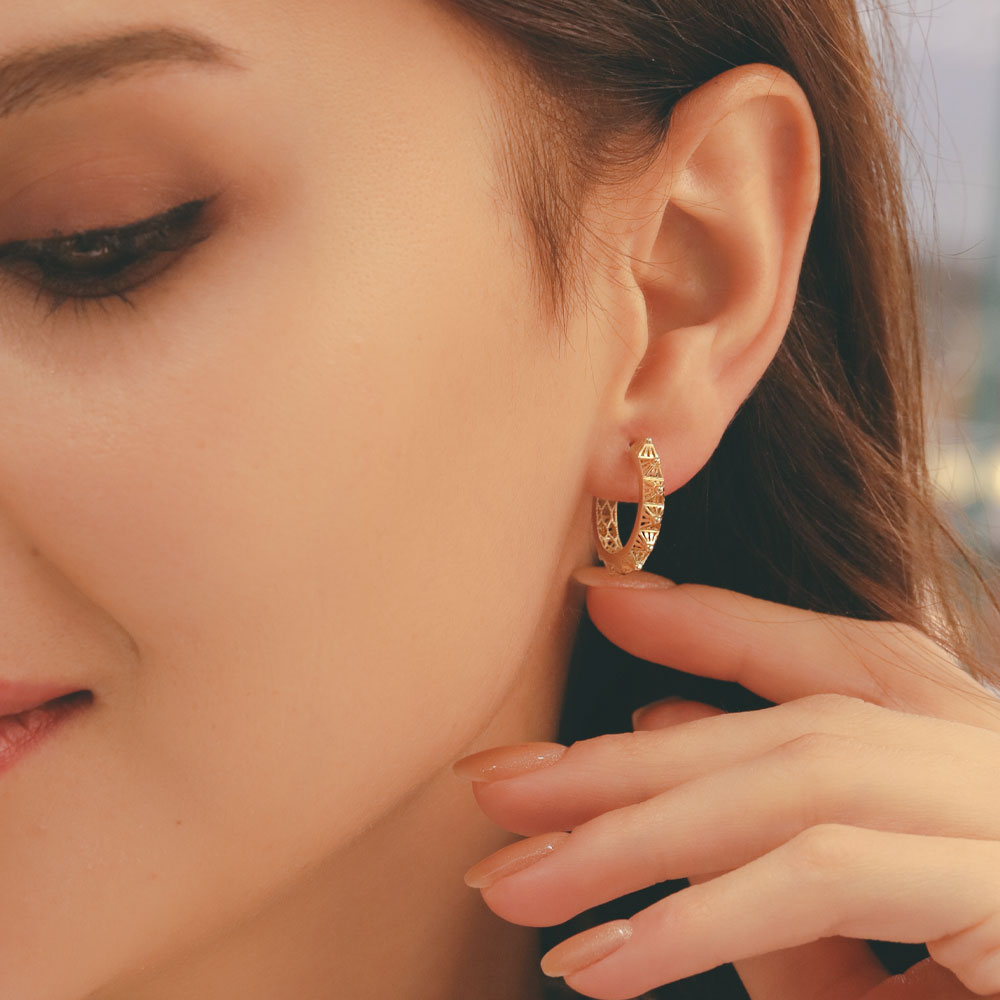 14 Ayar Altın Etnik Dokulu Halka Küpe