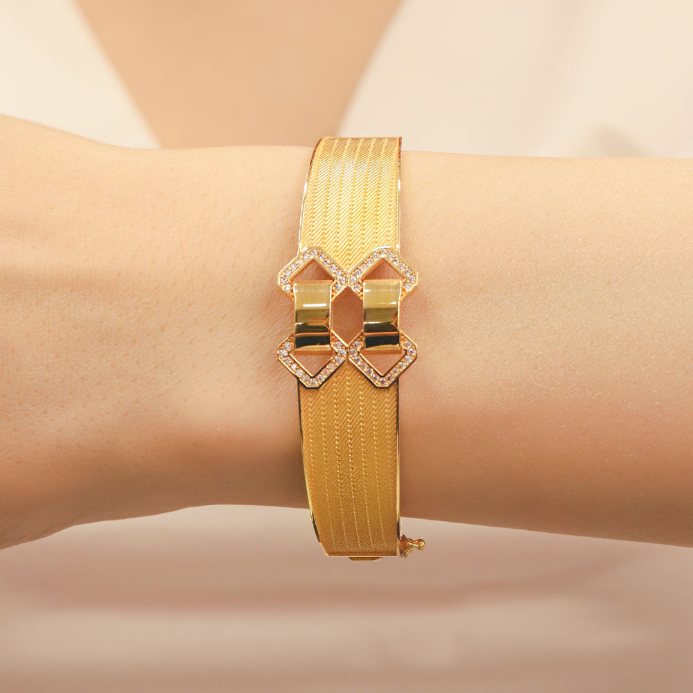 14 Ayar Altın Fantezi Trabzon Hasır Kelepçe Bileklik