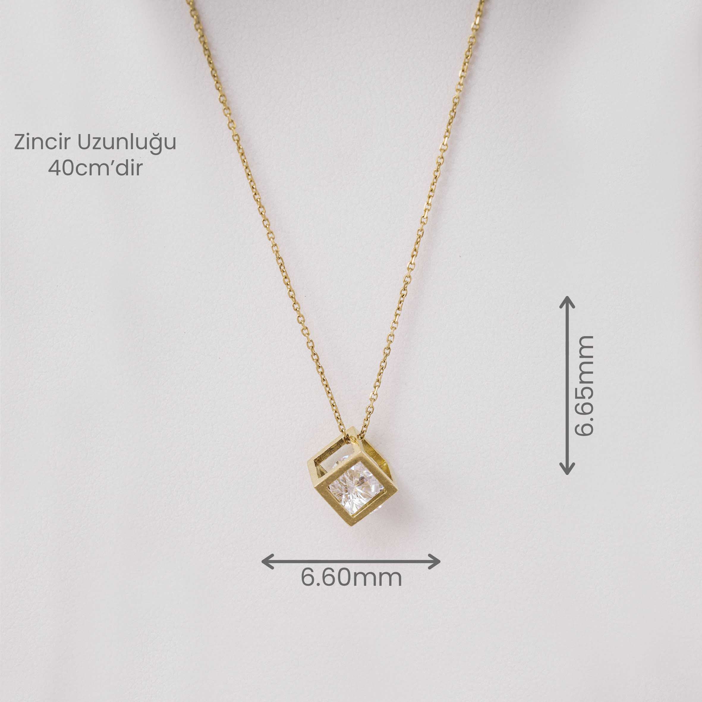 14 Ayar Altın Geometrik Çerçevede Taşlı Kolye