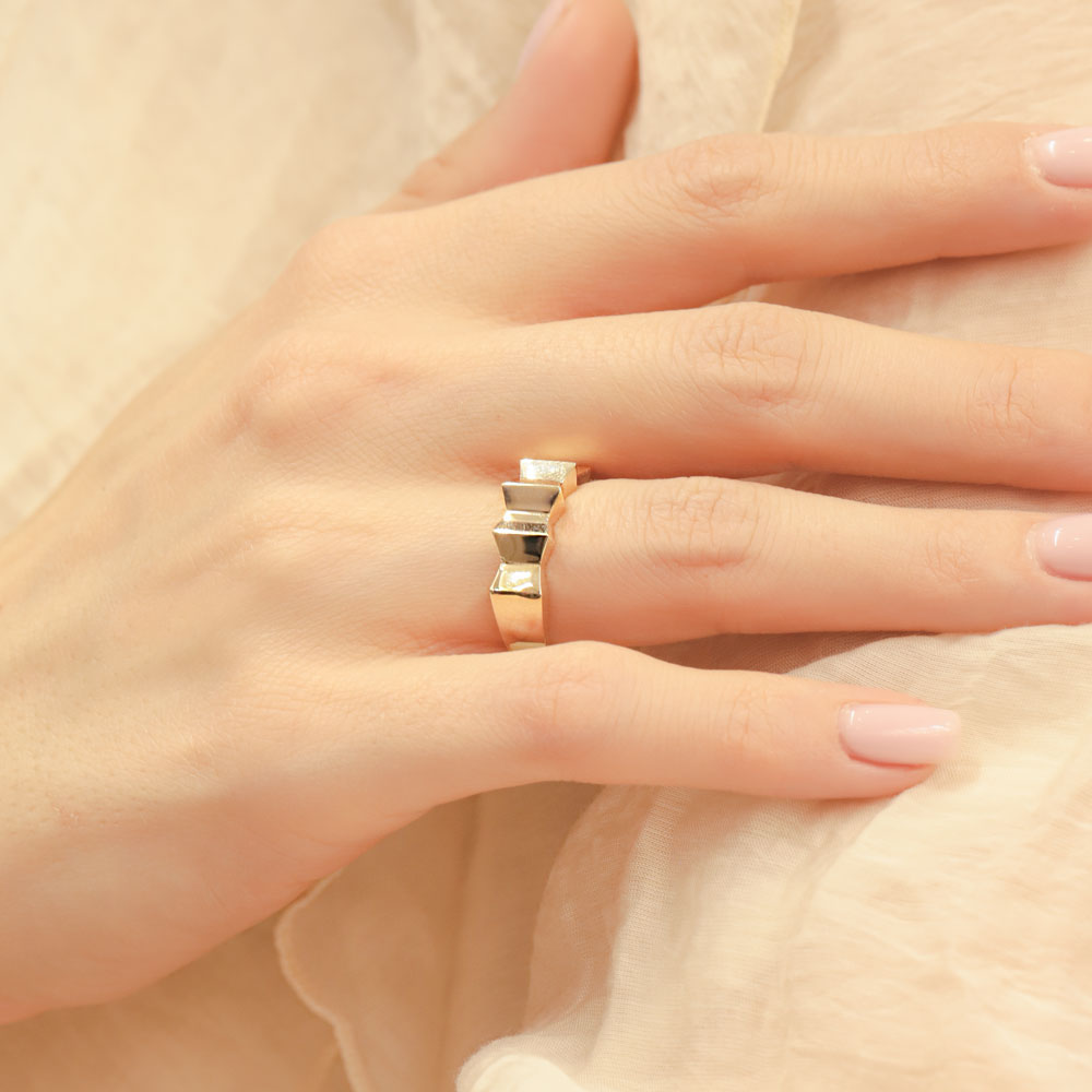 14 Ayar Altın Geometrik Formlu Yüzük