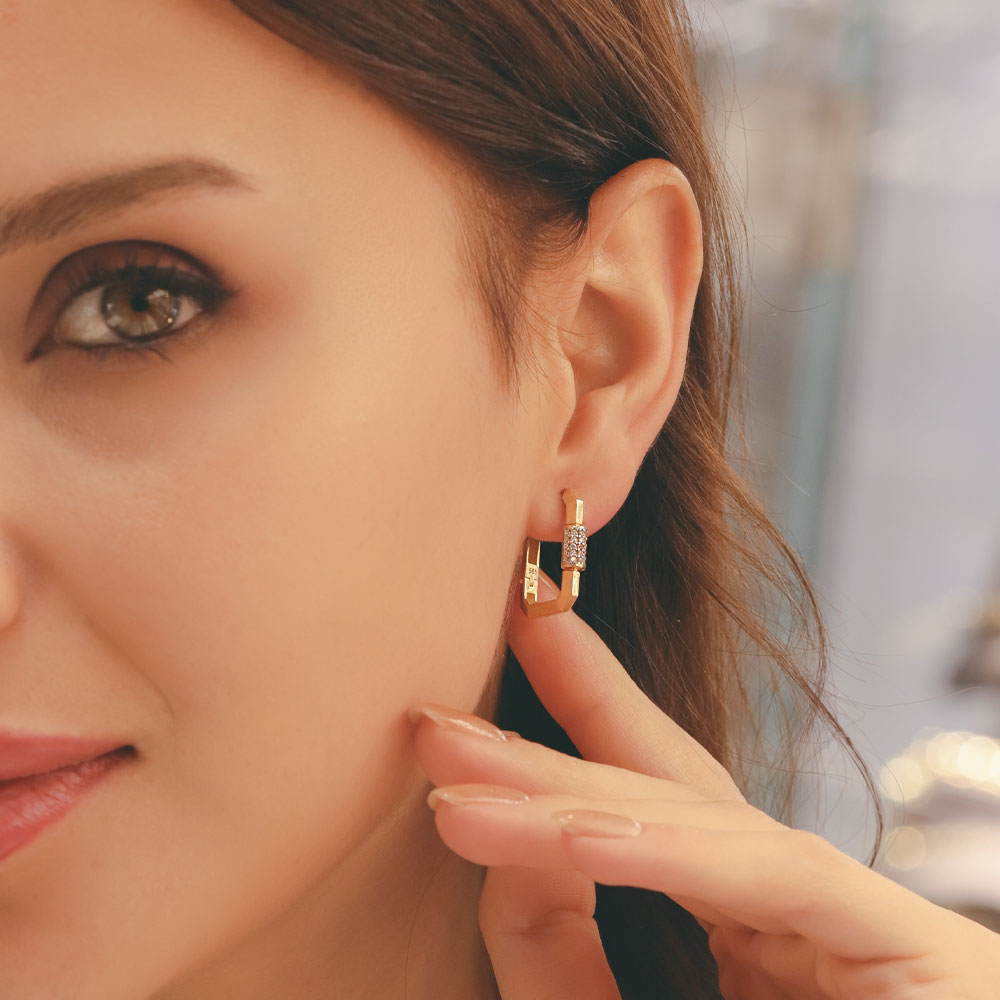 14 Ayar Altın Geometrik Taş Detaylı Küpe