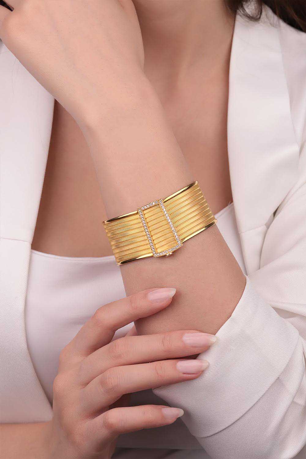 Trabzon Hasırı 14 Ayar Altın Hasır Kelepçe Bileklik