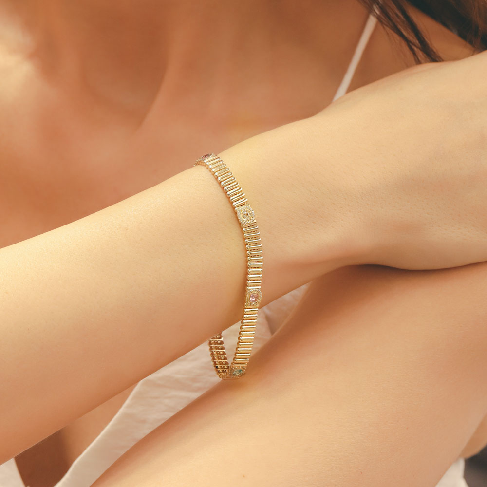 14 Ayar Altın İnce Dokulu Renkli Taşlı Bileklik