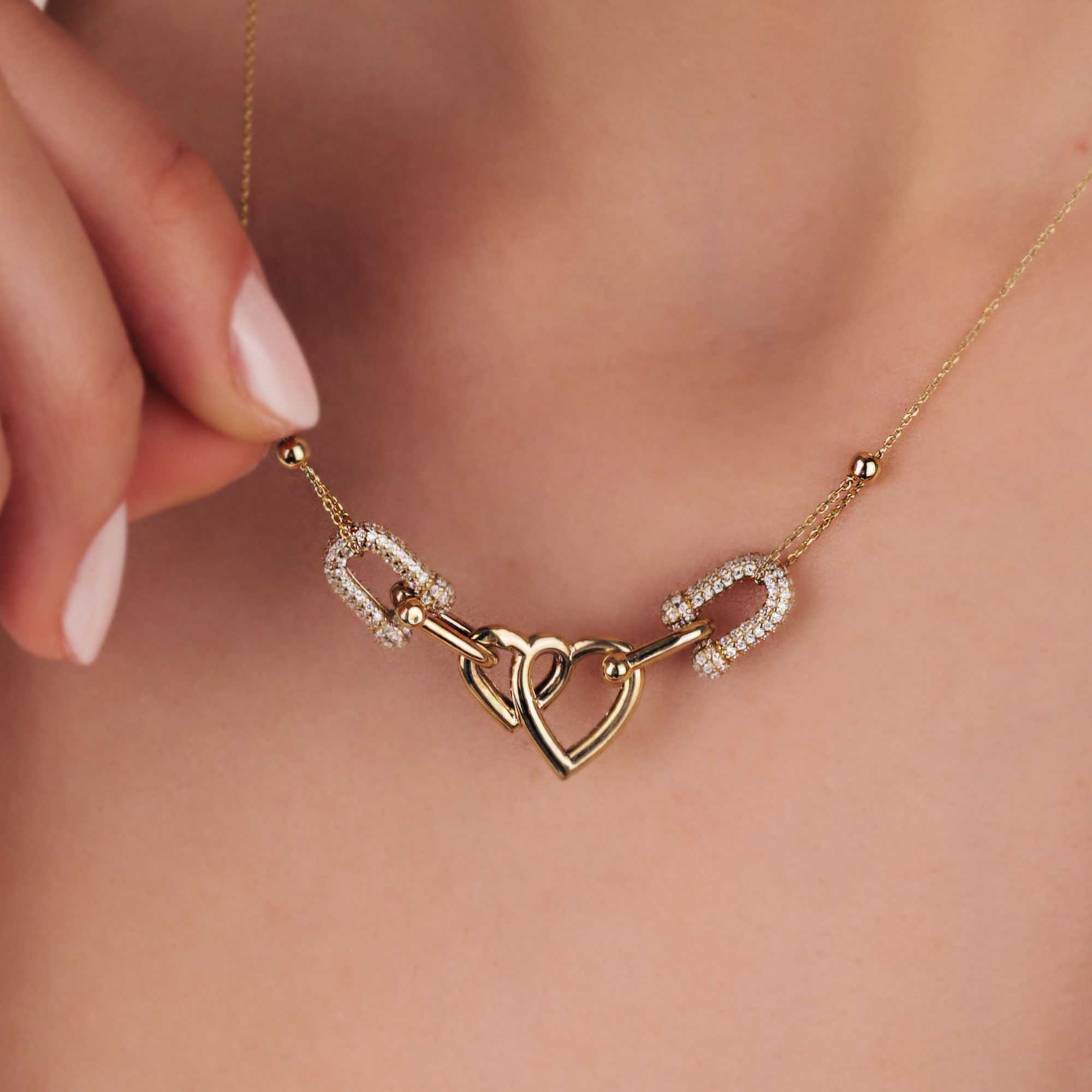 Zincir Kolye 14 Ayar Altın Kalpli Taşlı Kolye