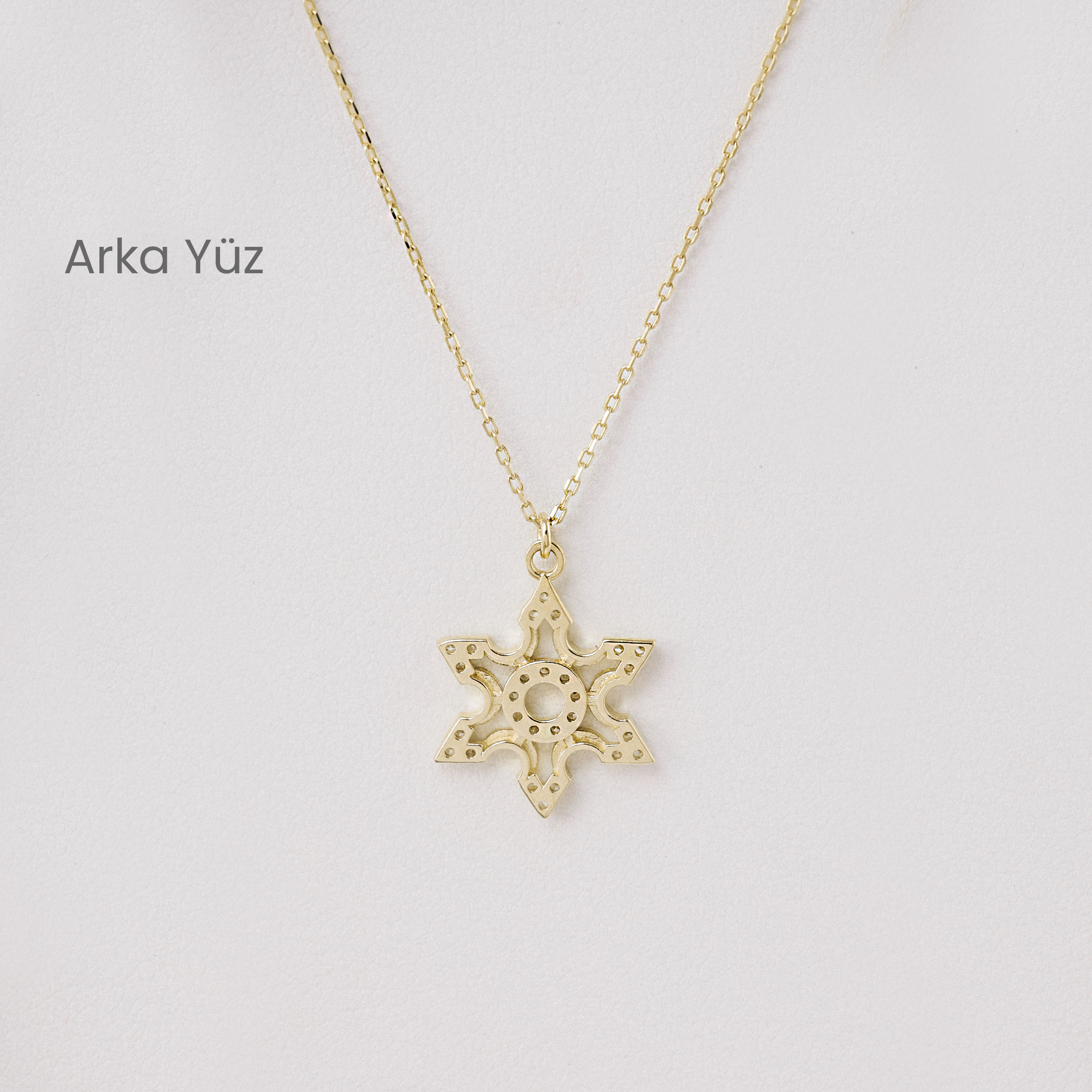 14 Ayar Altın Kar Tanesi Figürlü Taşlı Kolye