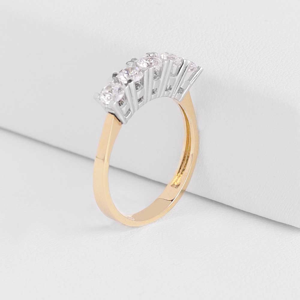 14 Ayar Altın Kenar Taşlı Tektaş Yüzük