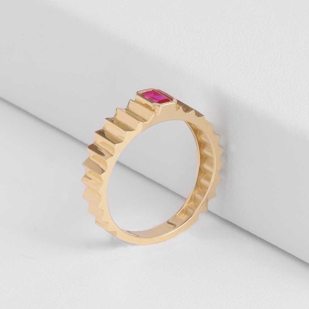 14 Ayar Altın Lal Taşlı Vintage Yüzük 