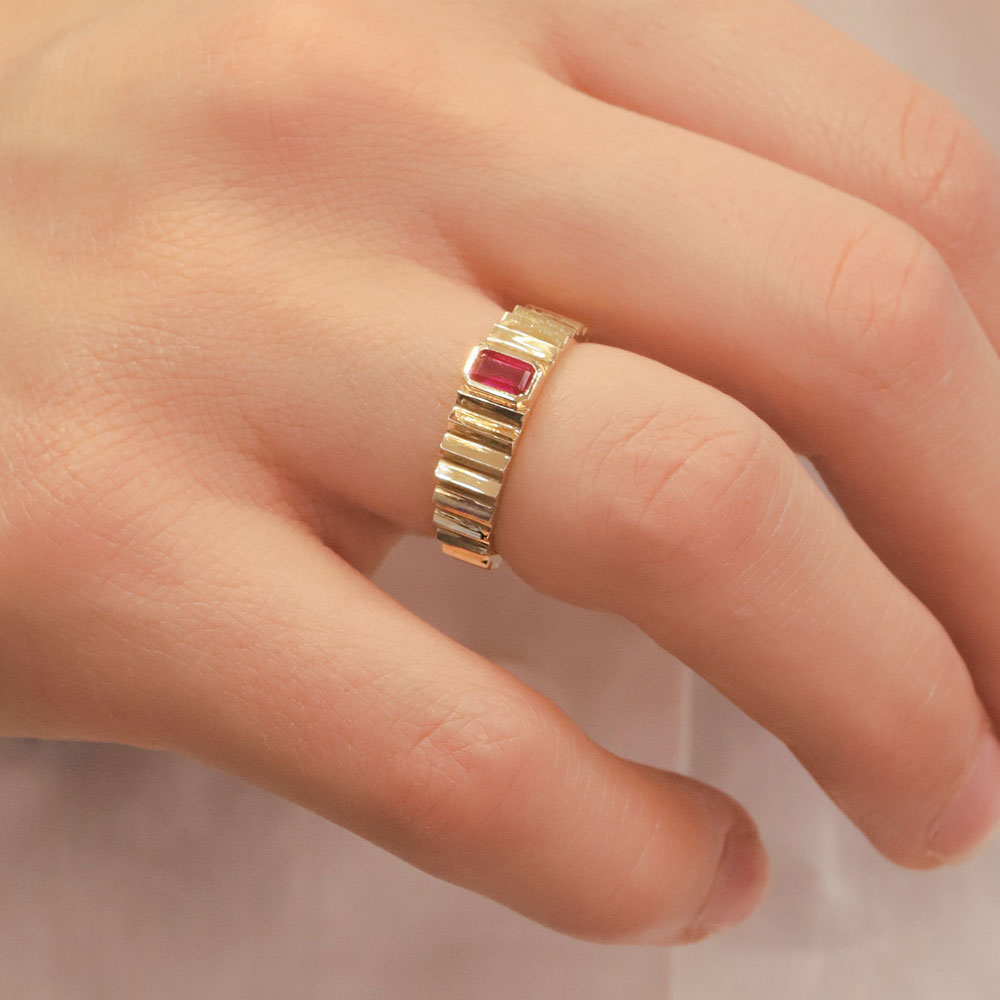 14 Ayar Altın Lal Taşlı Vintage Yüzük 