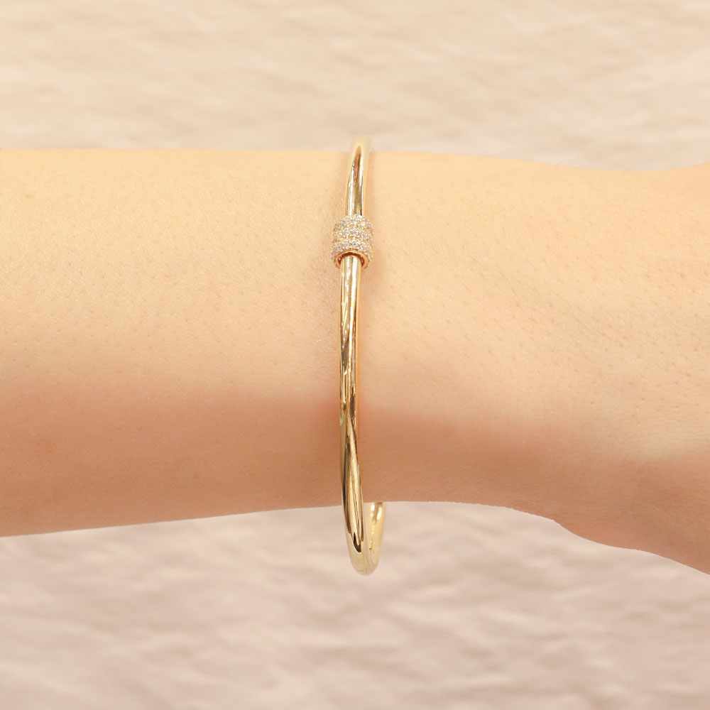 14 Ayar Altın Minimal Halka Taş Detaylı Kelepçe Bileklik