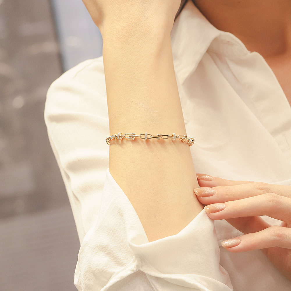 14 Ayar Altın Minimal Taşlı Halka Detaylı Zincir Bileklik