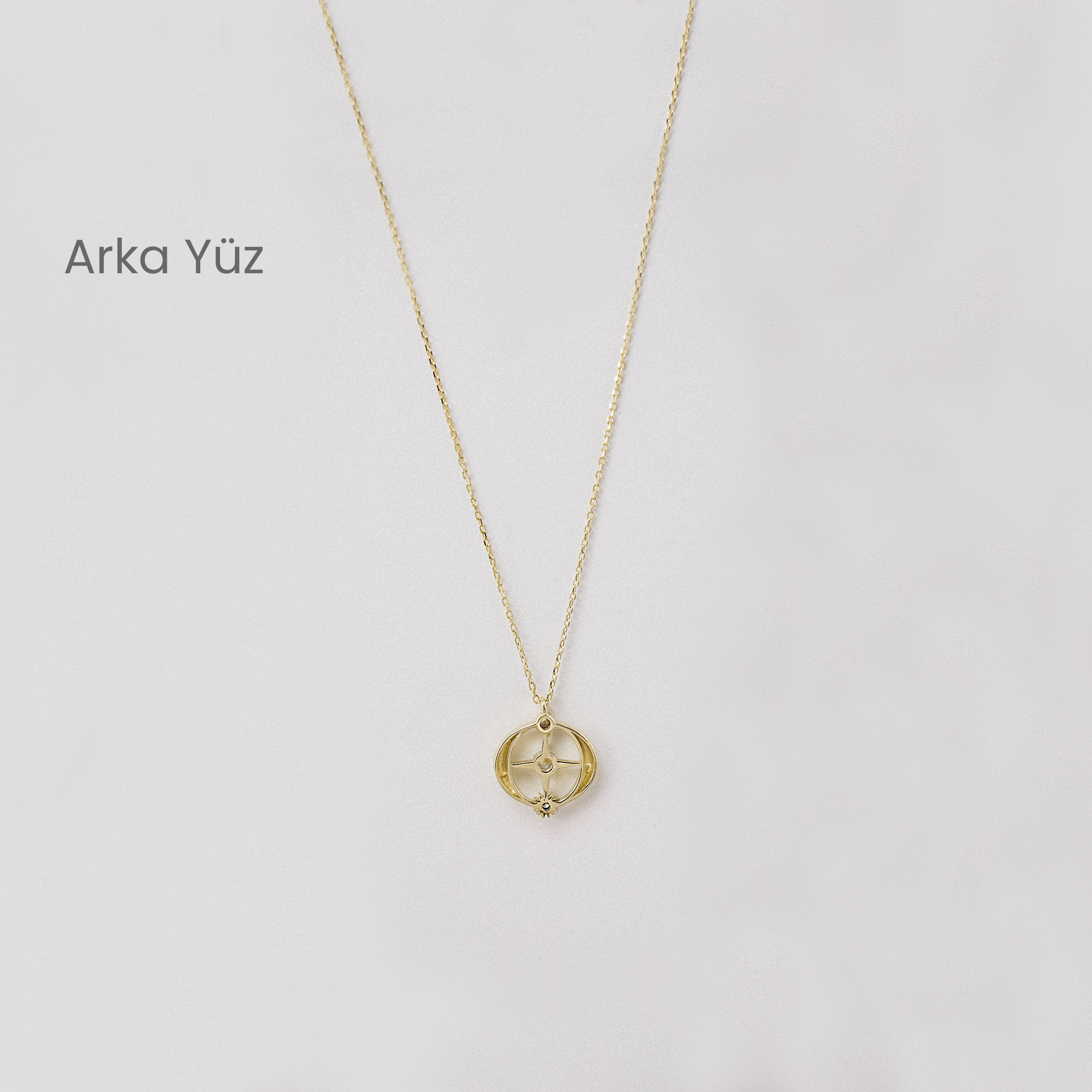 14 Ayar Altın Minimal Yıldız Motifli Kolye
