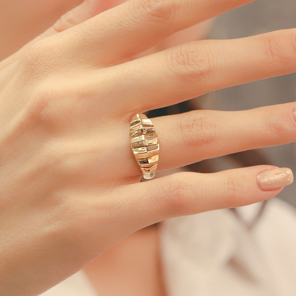 Özel Tasarım Yüzük 14 Ayar Altın Modern Kesim Yüzük