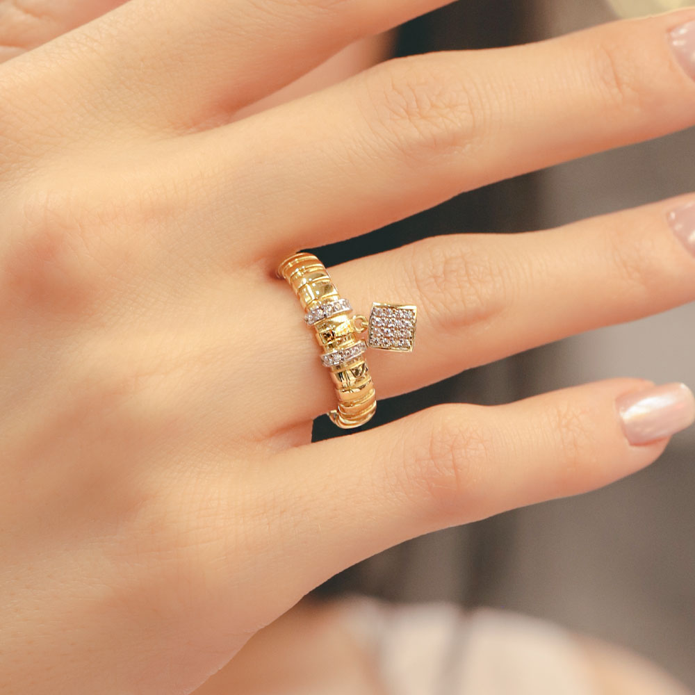 14 Ayar Altın Modern Spor Zincir Detaylı Taşlı Yüzük