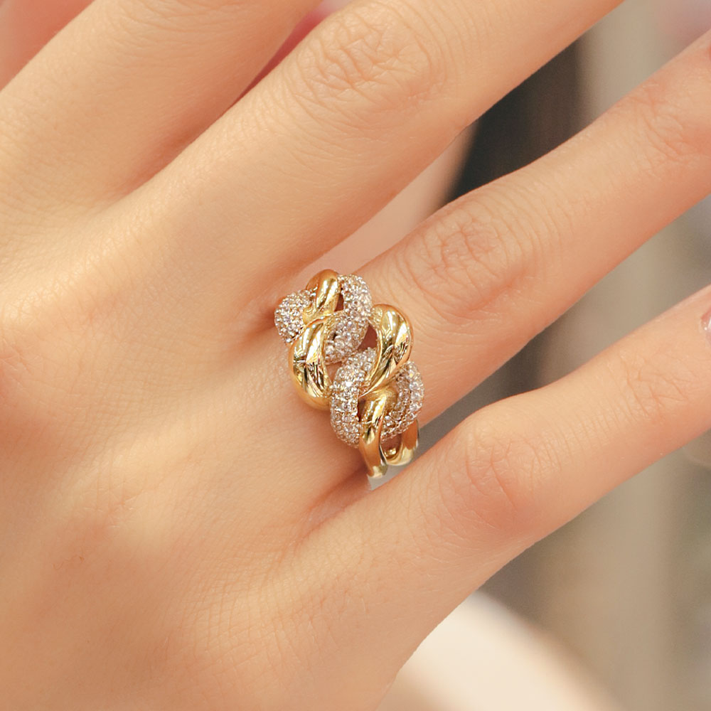 14 Ayar Altın Modern Spor Zincir Form Taşlı Yüzük