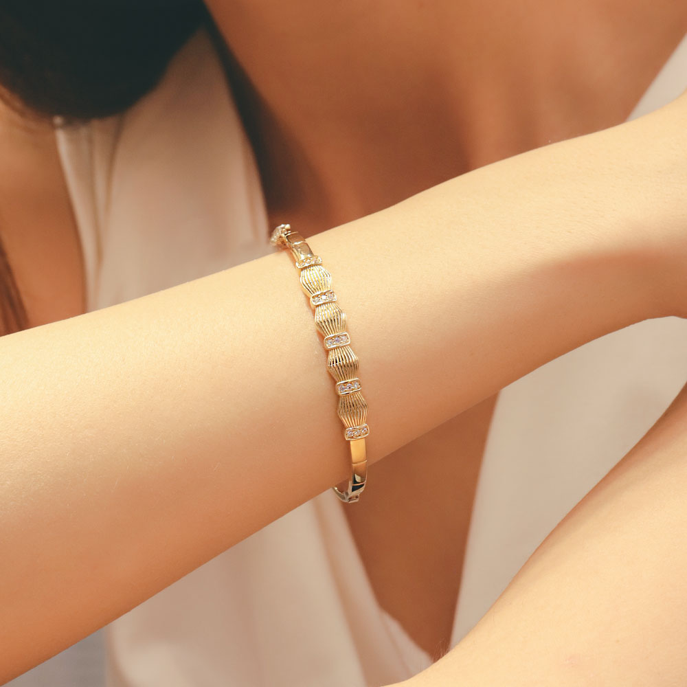 Fantezi Bileklik 14 Ayar Altın Motifli Taş Detaylı Kelepçe Bileklik