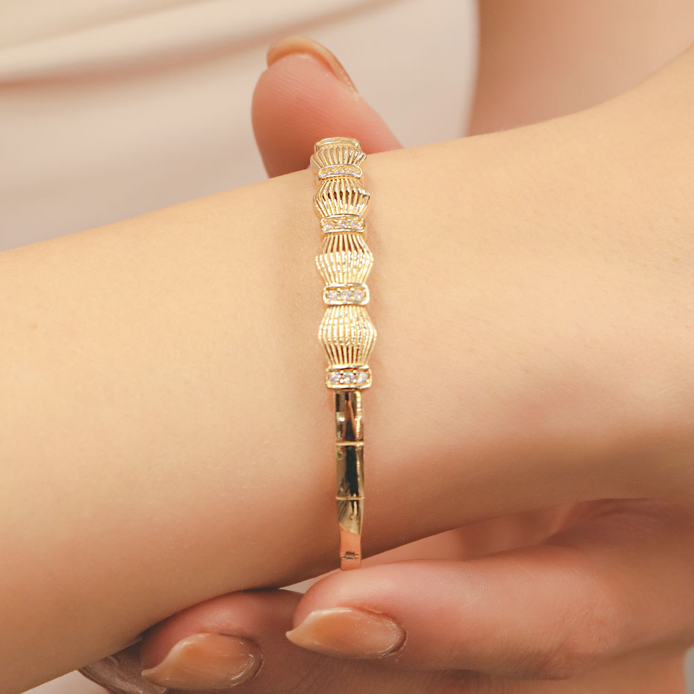 Fantezi Bileklik 14 Ayar Altın Motifli Taş Detaylı Kelepçe Bileklik