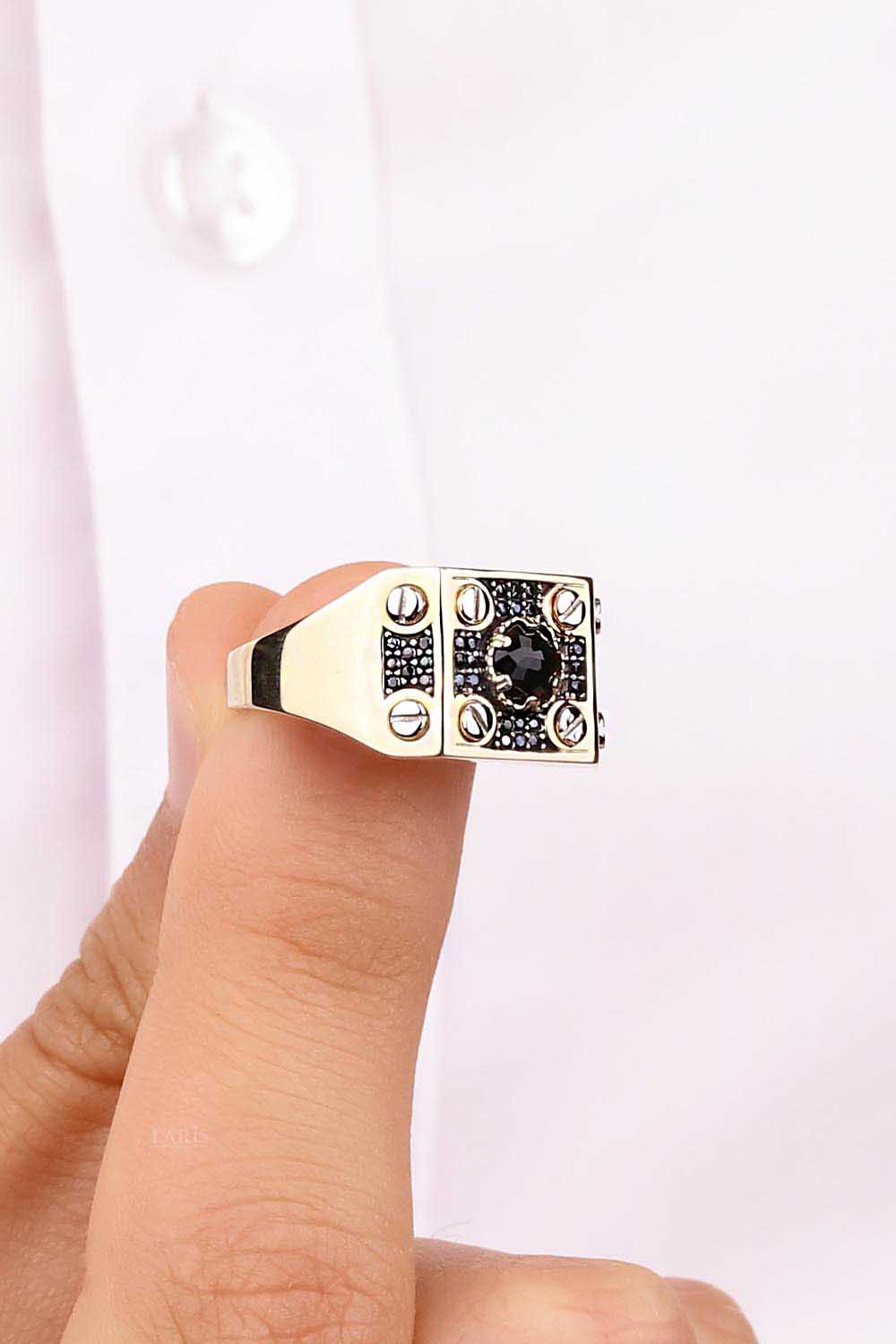 Erkek Yüzük 14 Ayar Altın Oniks Taşlı Erkek Yüzük