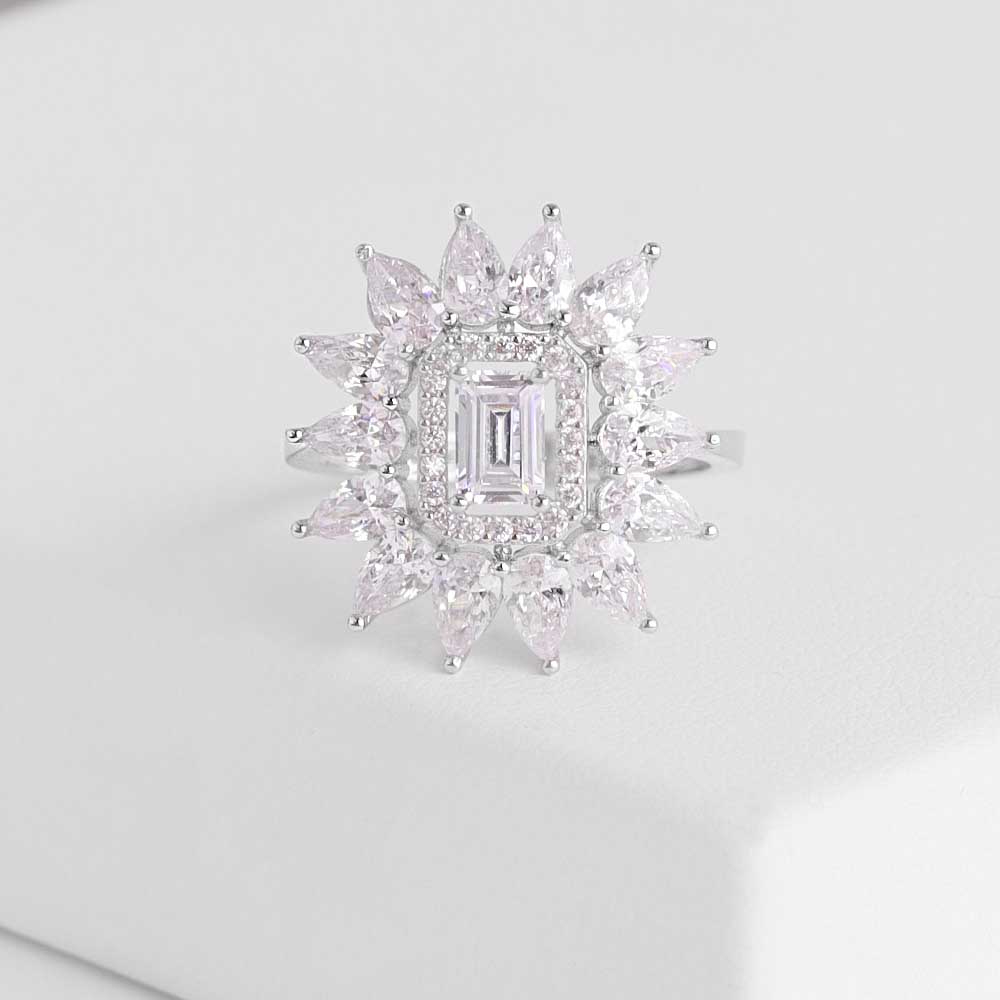 14 Ayar Altın Quartz Baget Taşlı Yüzük