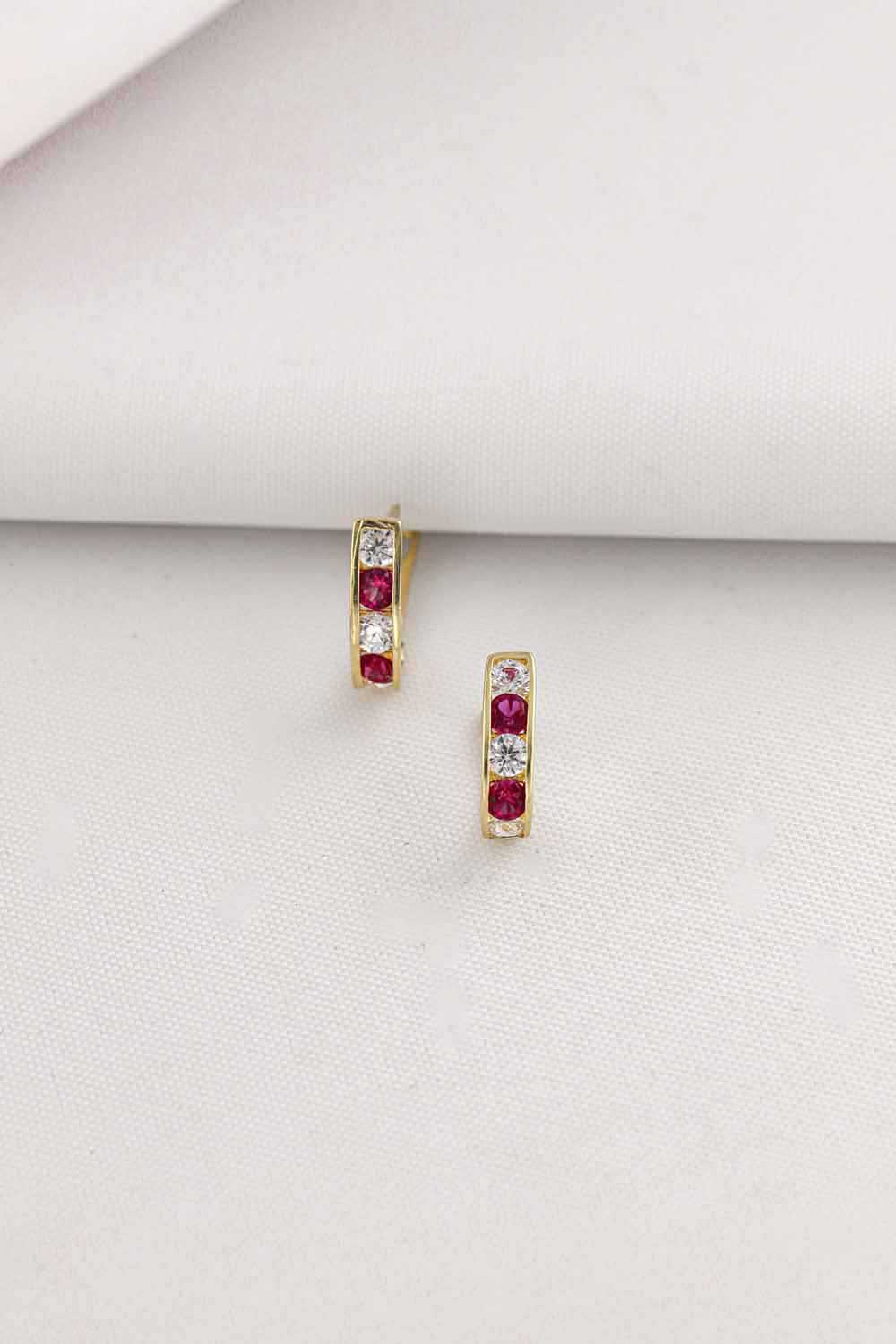 14 Ayar Altın Renkli Taşlı Çocuk Küpe