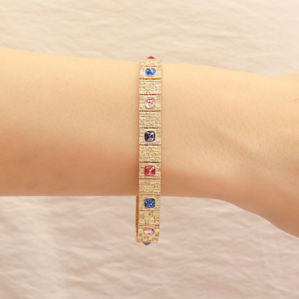 14 Ayar Altın Renkli Taşlı Fantezi Bileklik