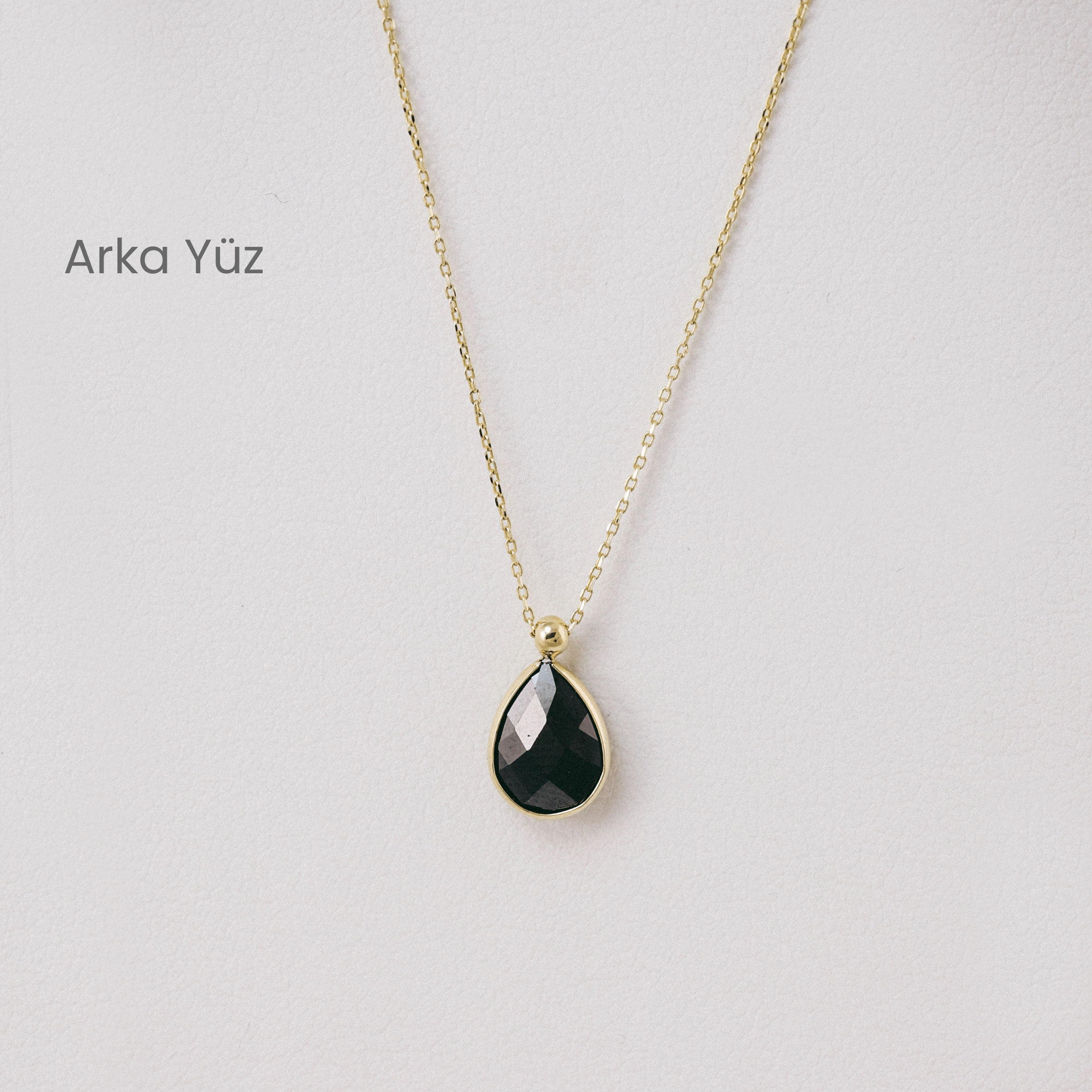 14 Ayar Altın Siyah Damla Taşlı Kolye