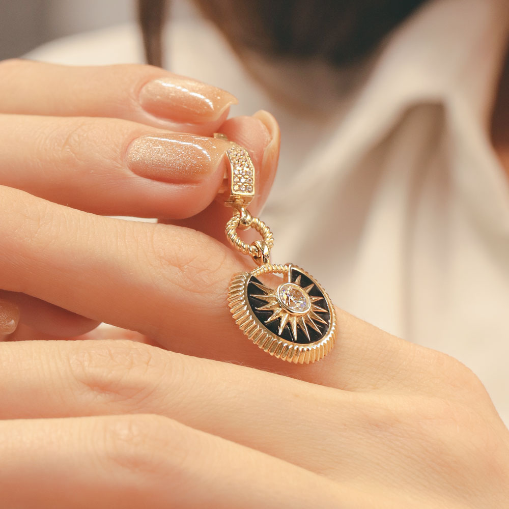 14 Ayar Altın Siyah Mineli Yuvarlak Yıldız Charm Kolye Ucu/Bileklik Charm