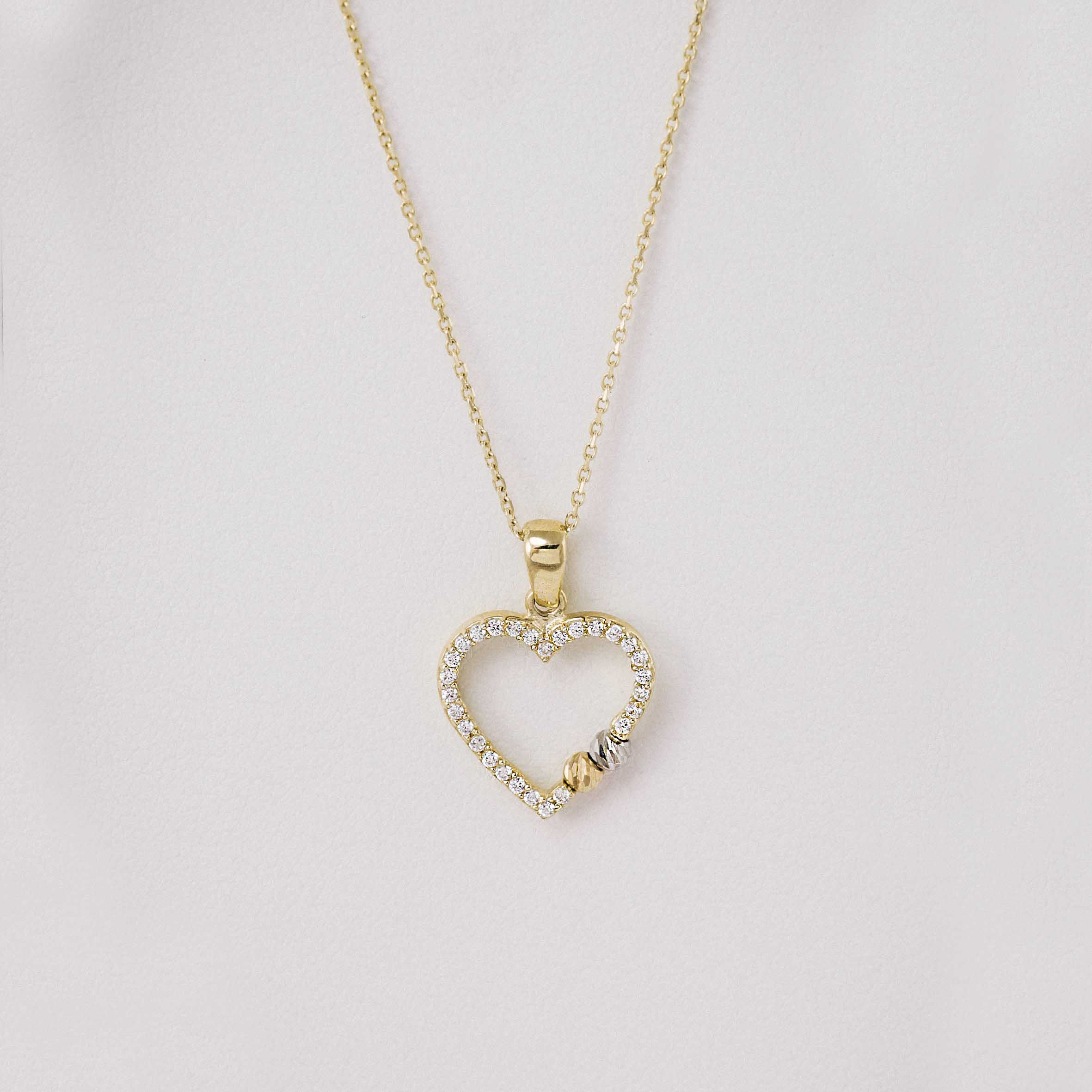 Kolyeler 14 Ayar Altın Taş Detaylı Kalp Kolye