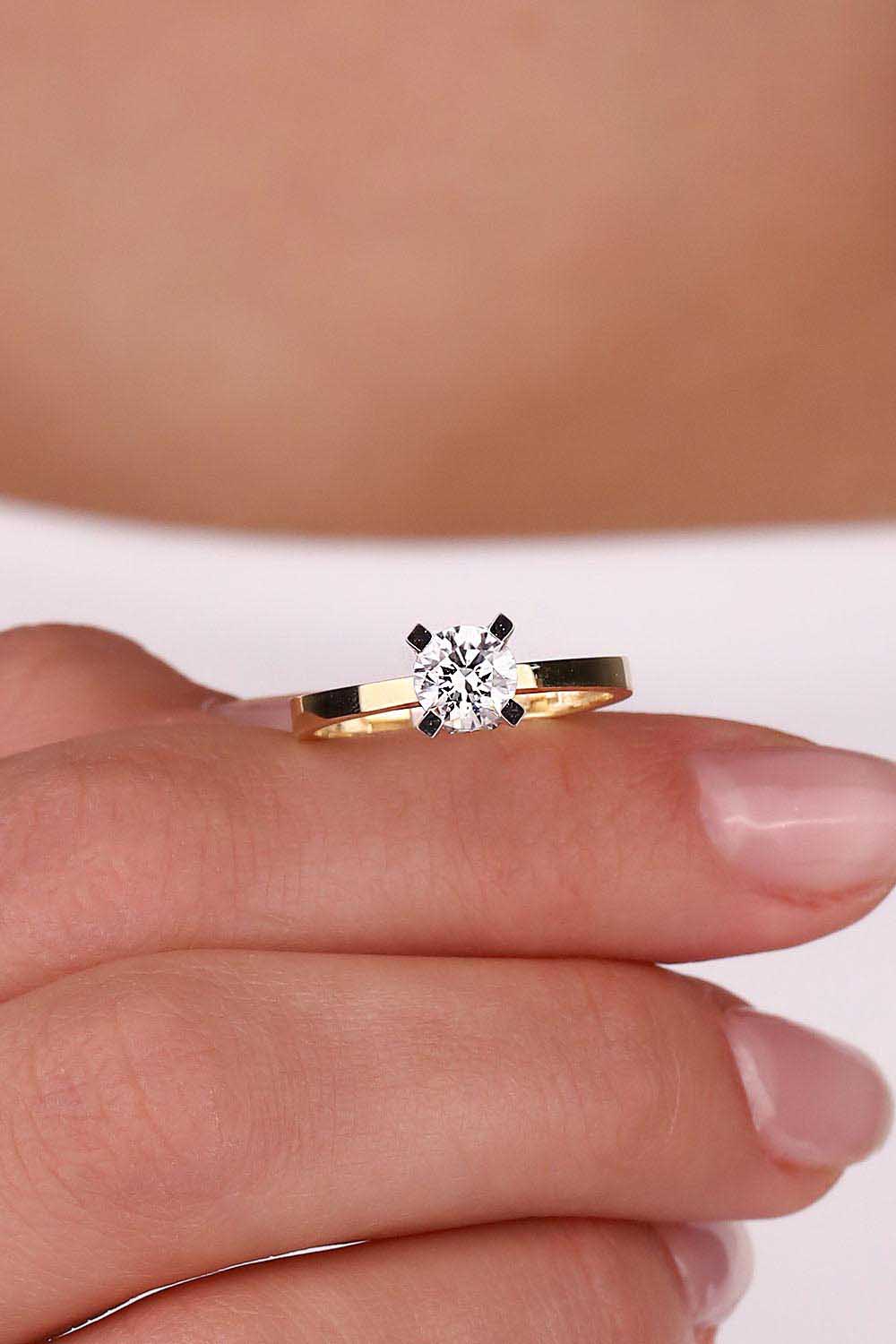 14 Ayar Altın Tektaş Yüzük 