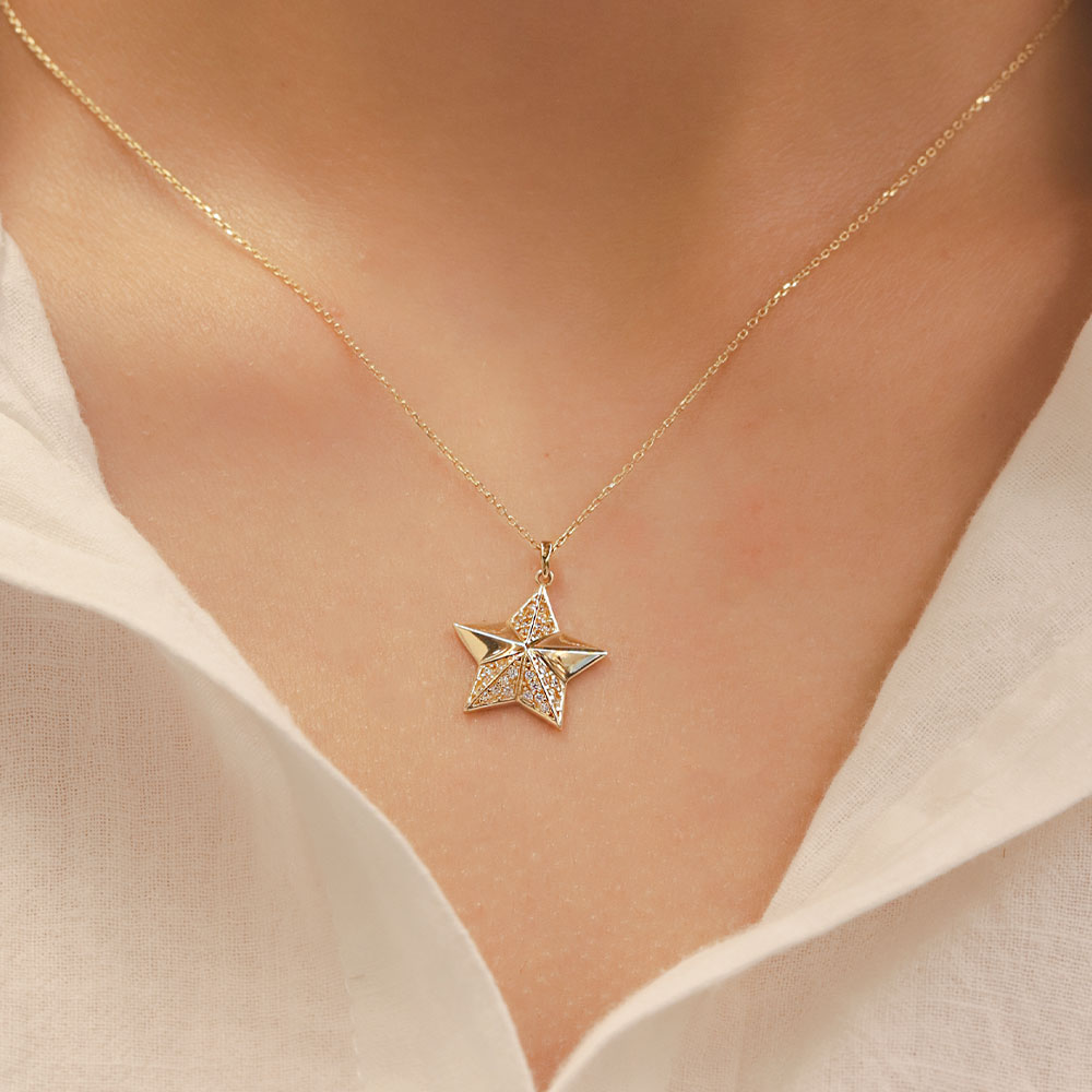 Zincir Kolye 14 Ayar Altın Üç Boyutlu Yıldız Kolye