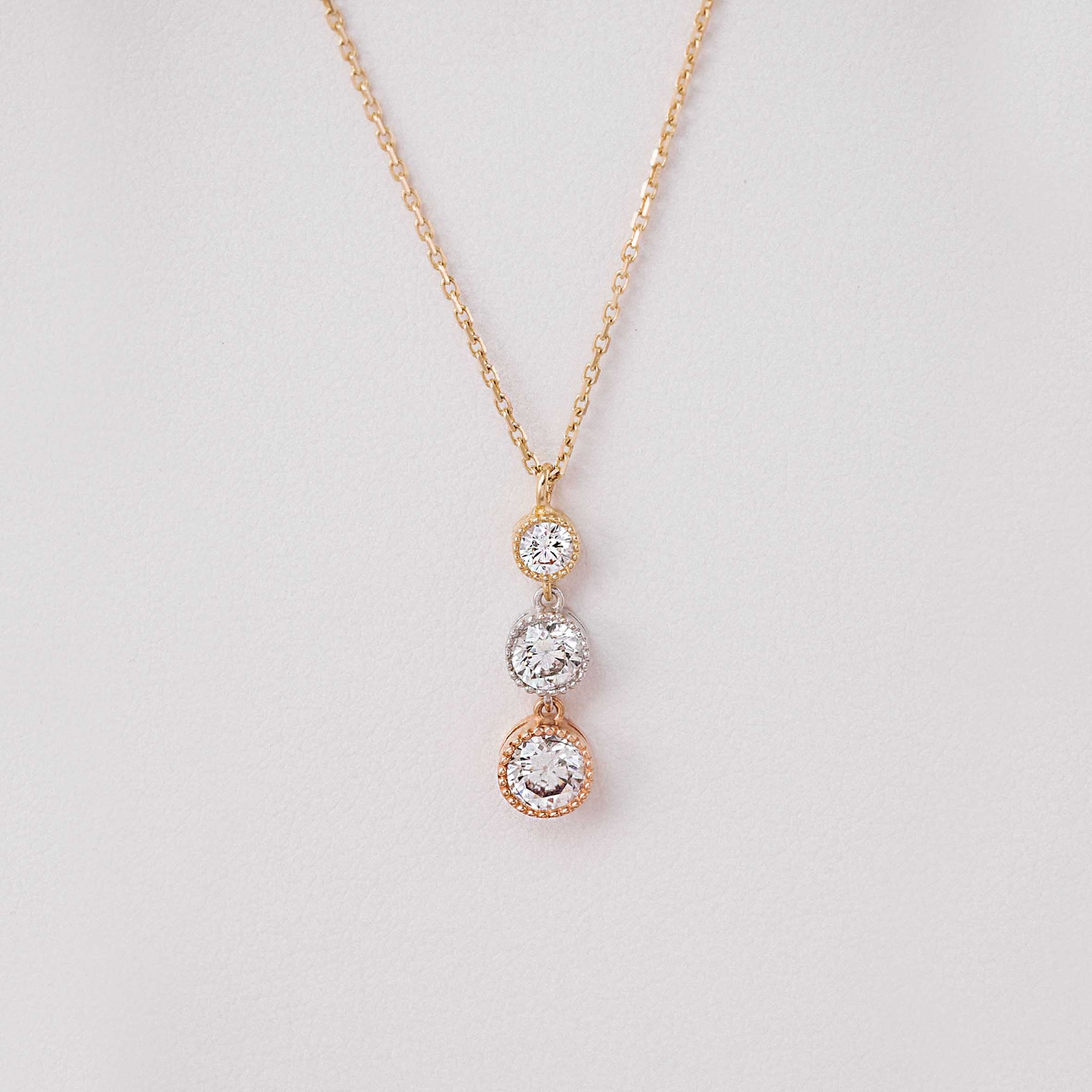 14 Ayar Altın Üç Taşlı Sıralı Kolye (Rose ve Beyaz Detaylı)
