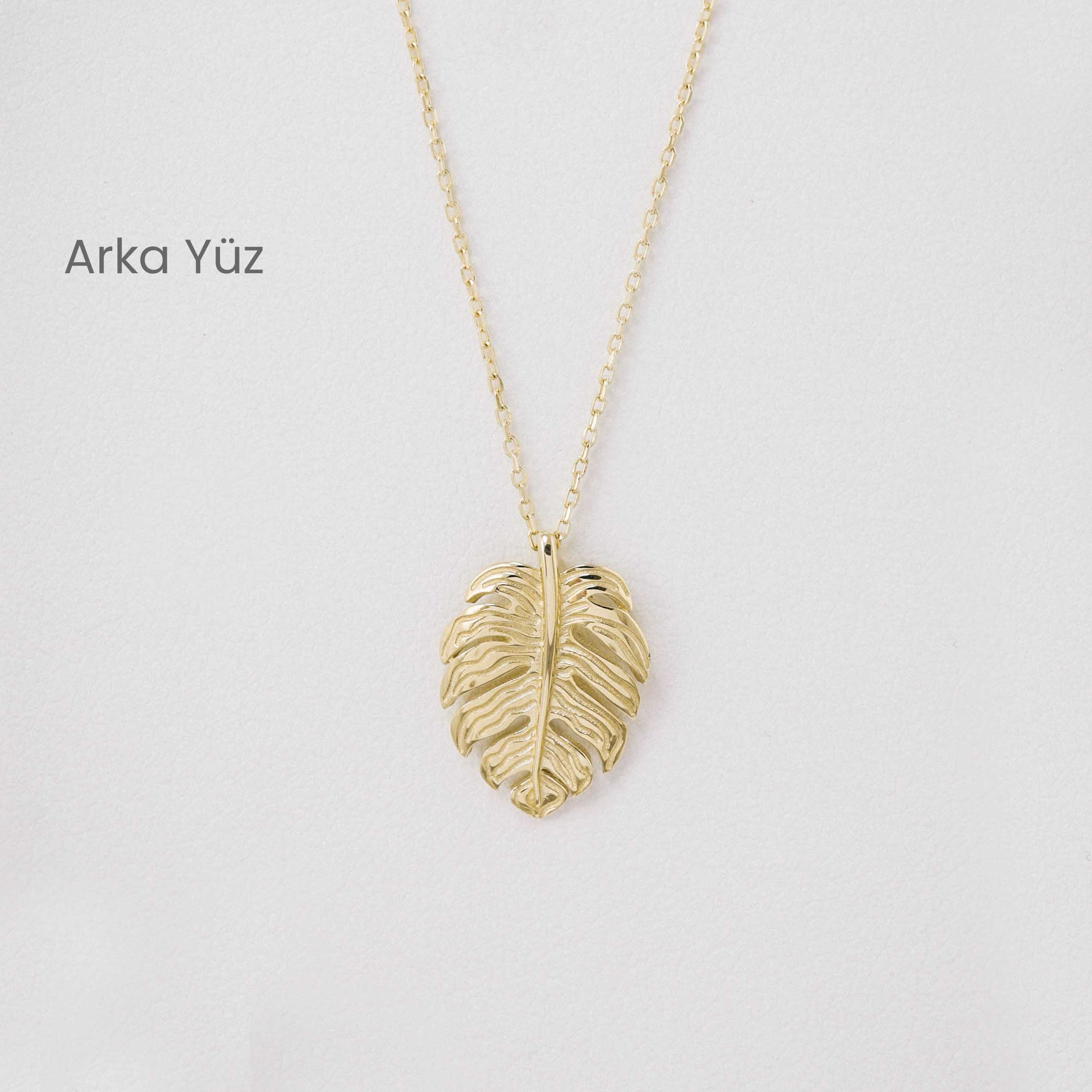 14 Ayar Altın Yaprak Figürlü Zincir Kolye