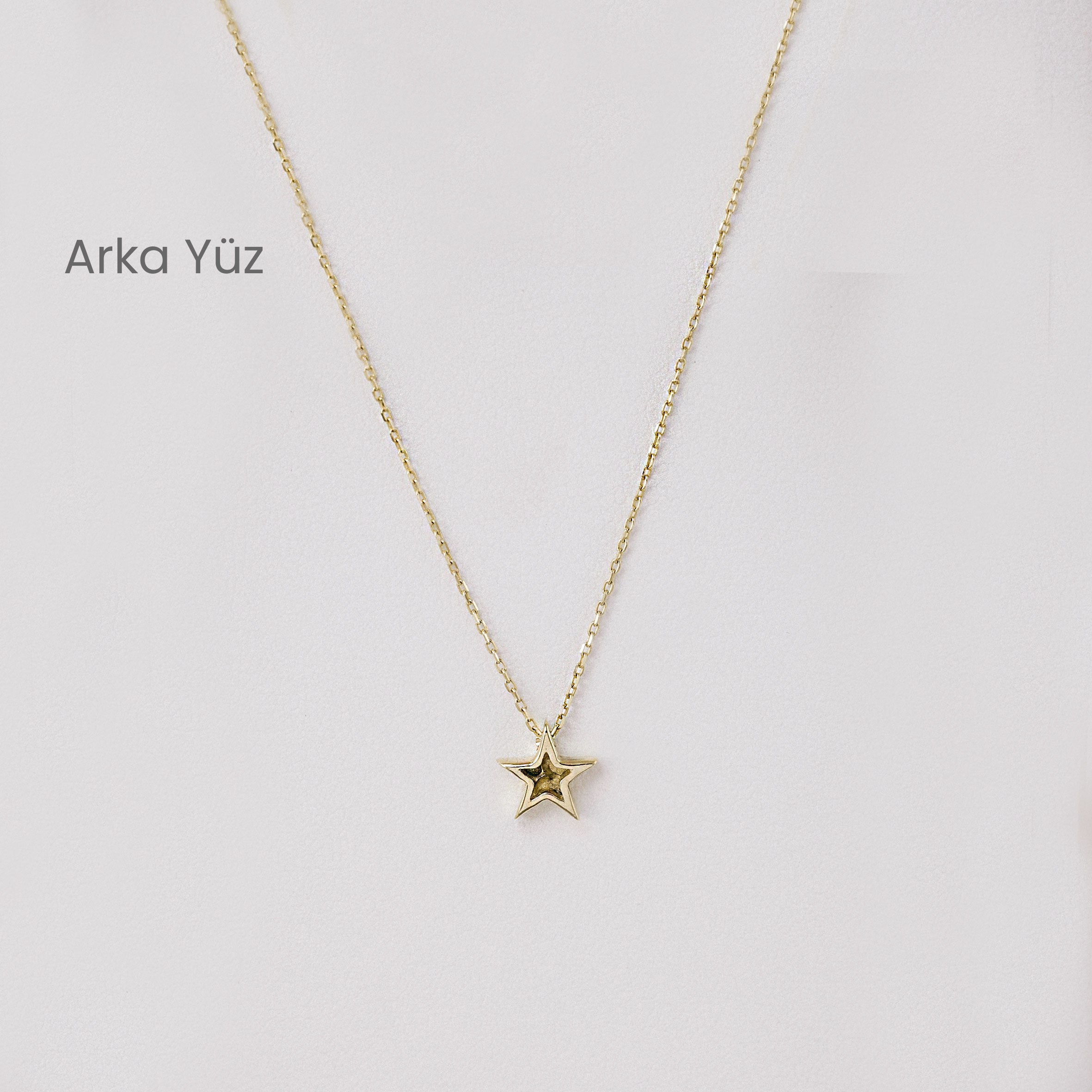 14 Ayar Altın Yıldız Kolye