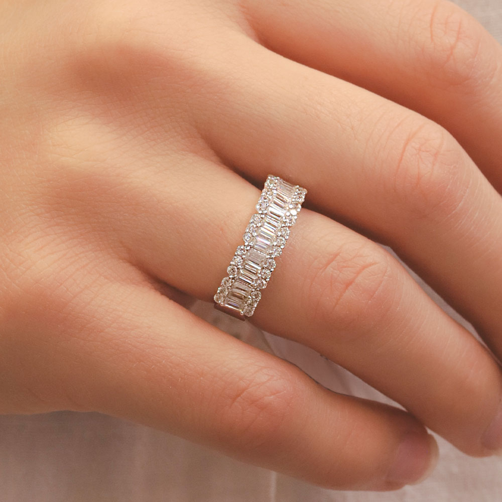 14 Ayar Baget Taşlı Işıltılı Yarım Tur Altın Yüzük