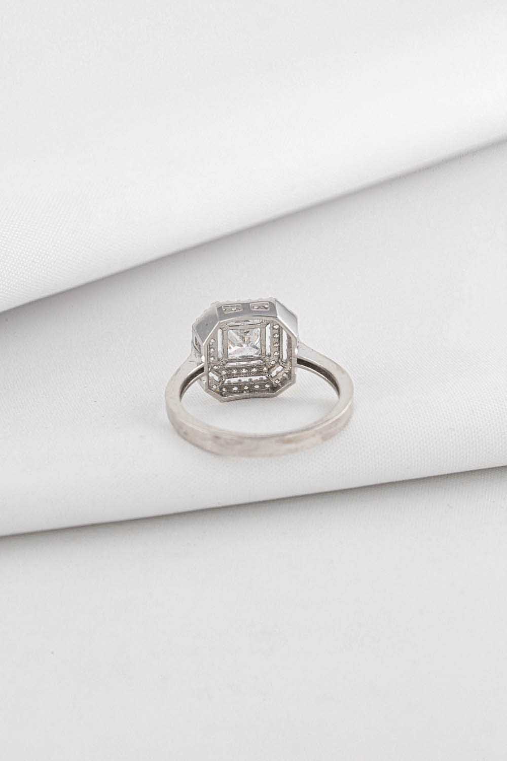 Baget Yüzükler 14 Ayar Beyaz Altın Baget Yüzük