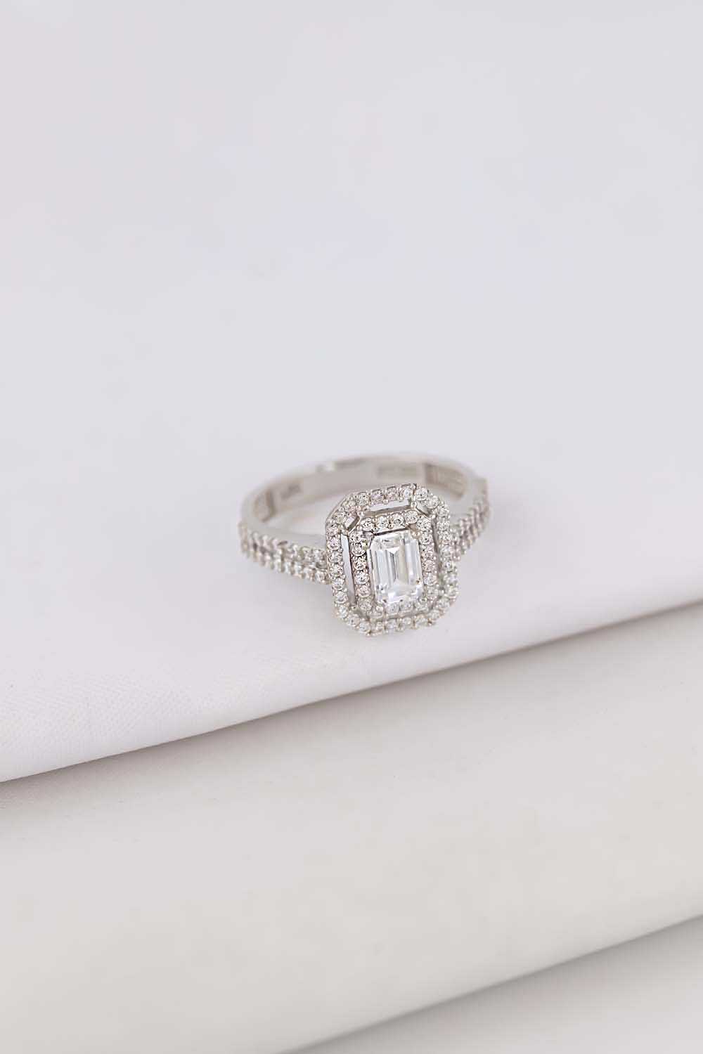 Baget Yüzükler 14 Ayar Beyaz Altın Baget Yüzük