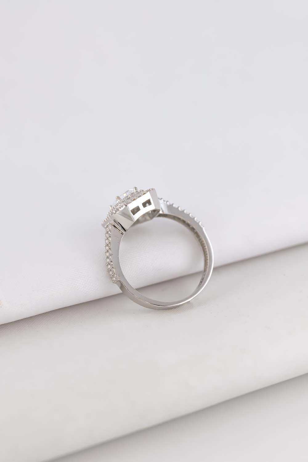 Baget Yüzükler 14 Ayar Beyaz Altın Baget Yüzük