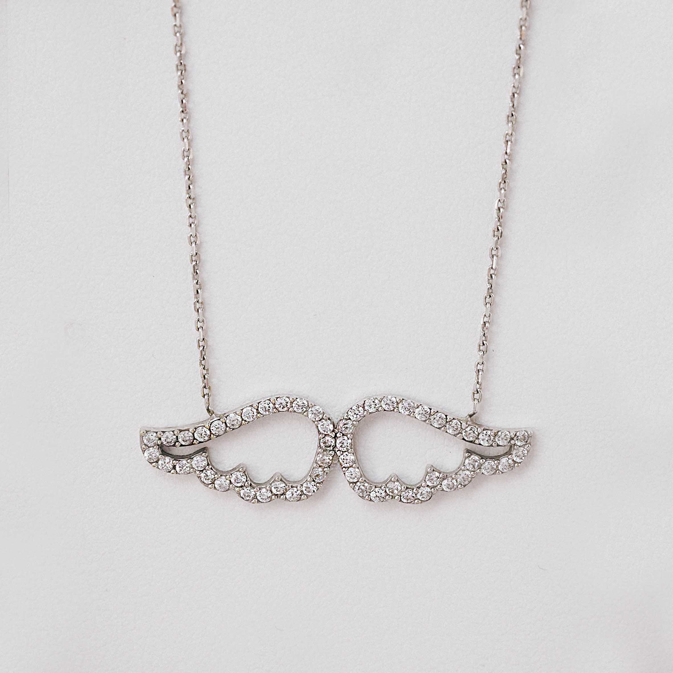 14 Ayar Beyaz Altın Taşlı Melek Kanadı Kolye