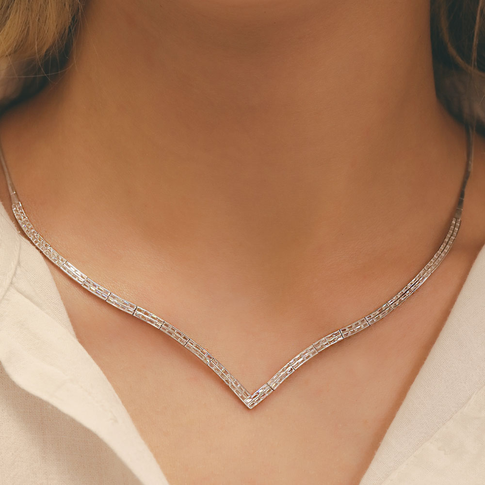 14 Ayar Beyaz Altın V Form Baguette Set Gerdanlığı