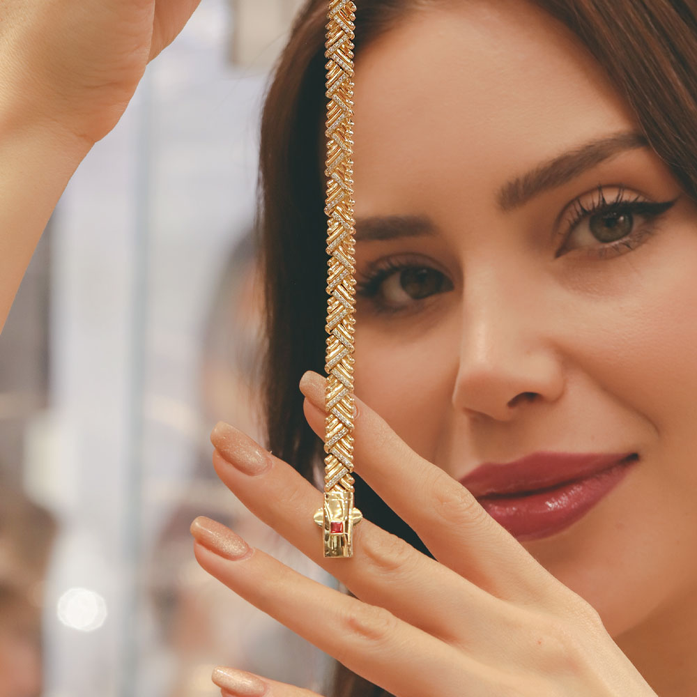 14 Ayar Çapraz Motifli Dokulu Altın Bileklik