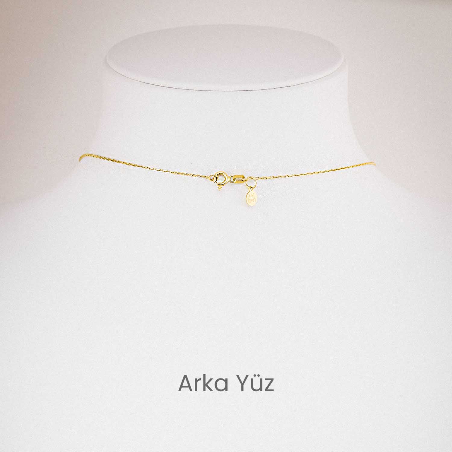 14 Ayar Etnik Desenli Kırmızı Taşlı Kolye